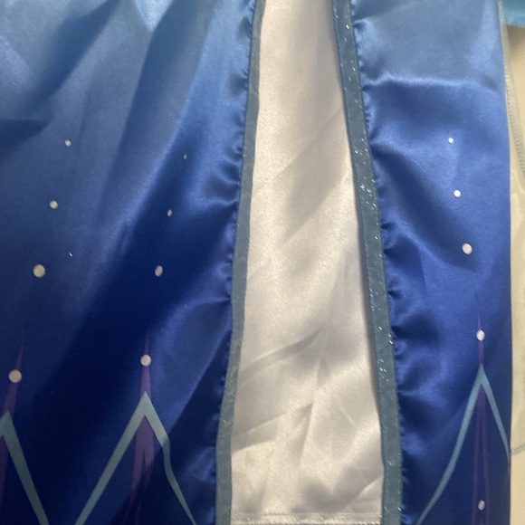 DISNEY FROZEN 💙🩵"ELSA"🩵💙 ADVENTURE DRESS COSTUME SIZE SMALL (4-6X) 🌟NWT🌟 - Picture 7 of 16